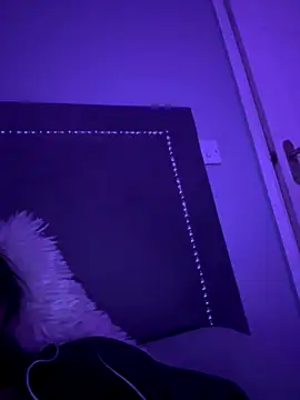 Gia Atkinson online show from 29, 10, 2025