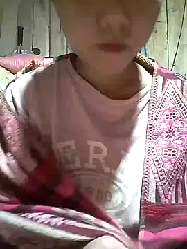 Quynhsumon online show from 2, 11, 2025