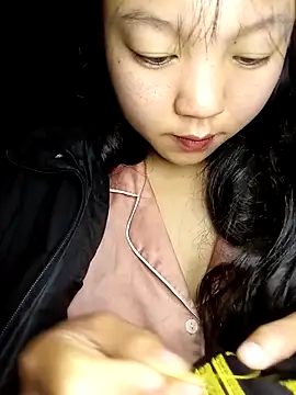 Quynhsumon online show from 8, 2, 2026