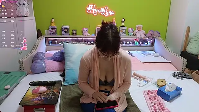  HeraLuna  online show from 27, 2, 2026