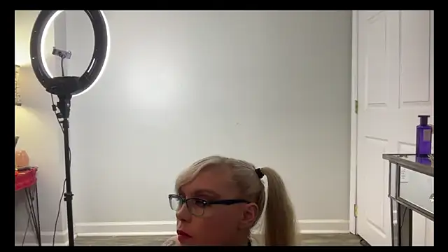 daddysprincess731 online show from 6, 11, 2025