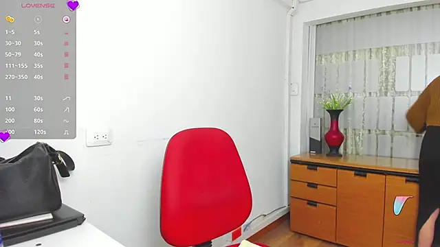 chloehanna online show from 18, 11, 2025