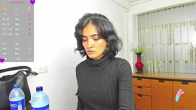 chloehanna online show from 24, 11, 2025