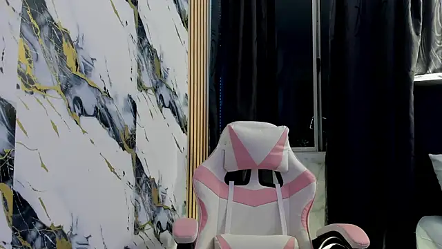 Scarlet DLuce online show from 7, 11, 2025