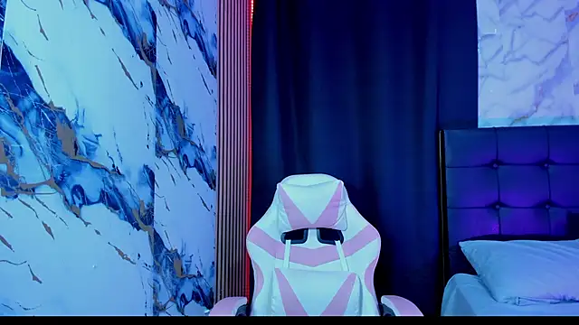 Scarlet DLuce online show from 8, 2, 2026