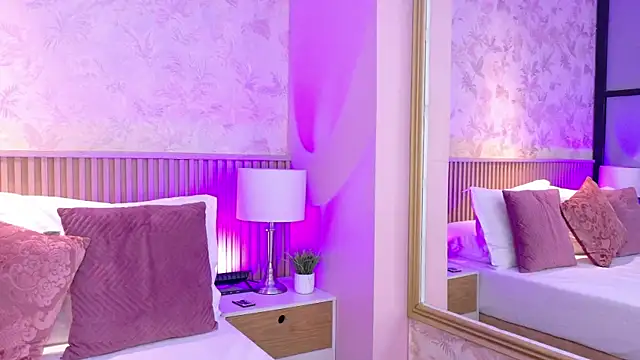 AdelineJhones online show from 5, 11, 2025