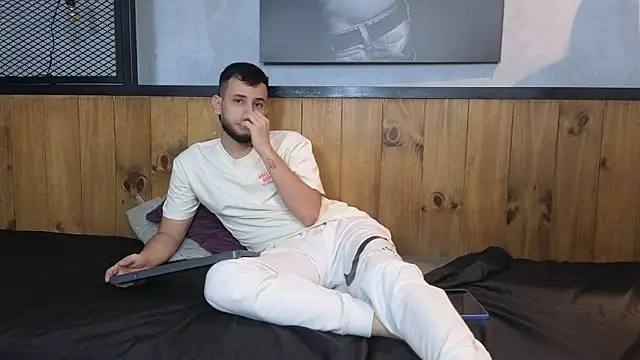 Maxcole 07 online show from 11, 1, 2026