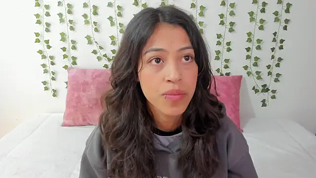 emily jonessxx online show from 12, 2, 2026