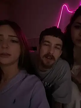 Snapshot of dorneles20 chatting on 22, 10, 2025 dorneles20 online show from 22, 10, 2025