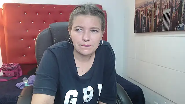 Hills Mia online show from 30, 10, 2025