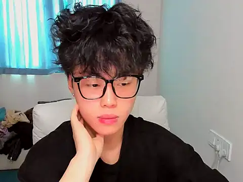 L1kuto online show from 4, 11, 2025