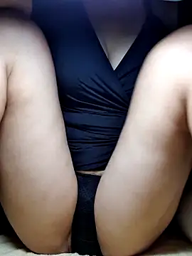 YennyeLa online show from 27, 10, 2025