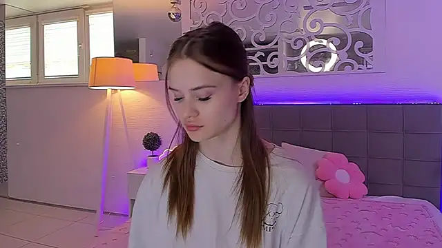 LuisaClover online show from 30, 5, 2026