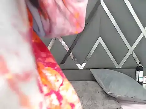 Noah Grey online show from 6, 11, 2025