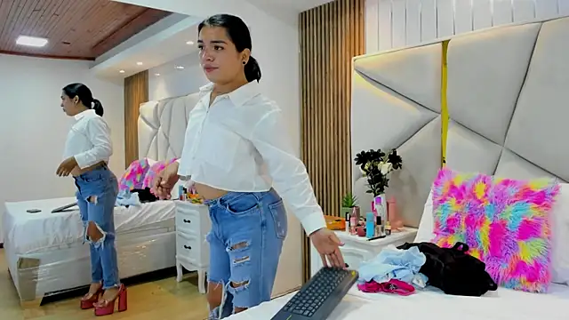 SweetKata  online show from 3, 12, 2025