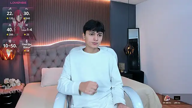 Snapshot of Maxii18_ chatting on 24, 10, 2025 Maxii18  online show from 24, 10, 2025