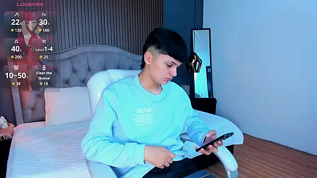 Snapshot of Maxii18_ chatting on 28, 10, 2025 Maxii18  online show from 28, 10, 2025