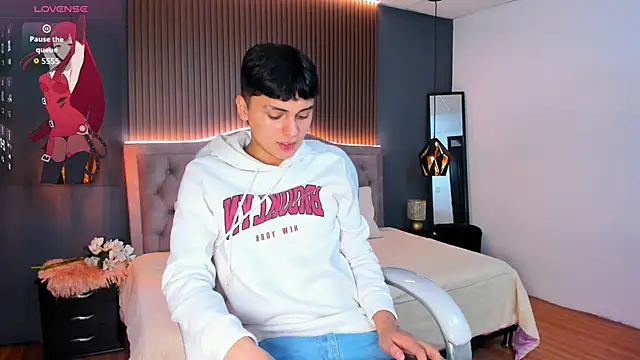 Maxii18  online show from 3, 11, 2025