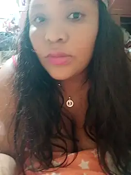 Snapshot of nayerli_123 chatting on 25, 10, 2025 nayerli 123 online show from 25, 10, 2025