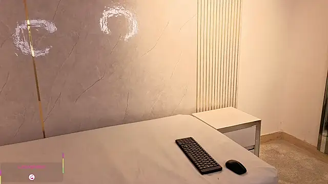 Snapshot of BBWroxy chatting on 23, 10, 2025 BBWroxy online show from 23, 10, 2025