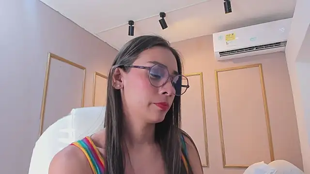 Snapshot of NahimiThompson chatting on 5, 2, 2026 NahimiThompson online show from 5, 2, 2026