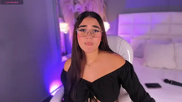 Snapshot of Anasha21 chatting on 24, 4, 2026 Anasha21 online show from 24, 4, 2026