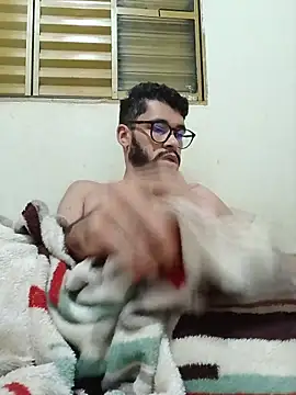 Snapshot of FerrariniHott chatting on 14, 11, 2025 FerrariniHott online show from 14, 11, 2025