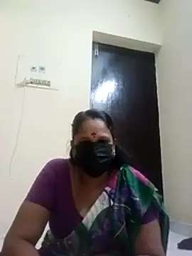 Snapshot of tamilammu1431 chatting on 29, 10, 2025 tamilammu1431 online show from 29, 10, 2025