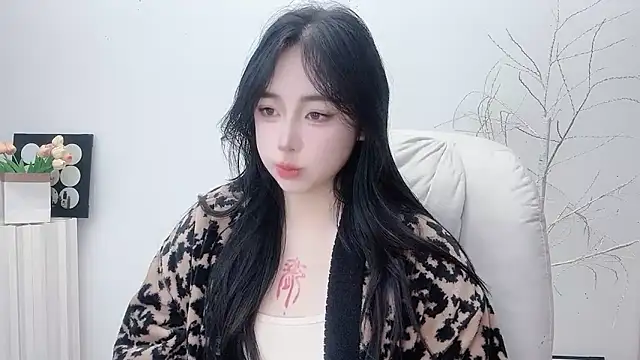 Love-hanzaizai718 online show from 21, 12, 2025