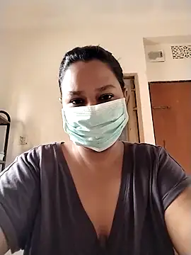 Snapshot of Night_Queen4 chatting on 28, 10, 2025 Night Queen4 online show from 28, 10, 2025