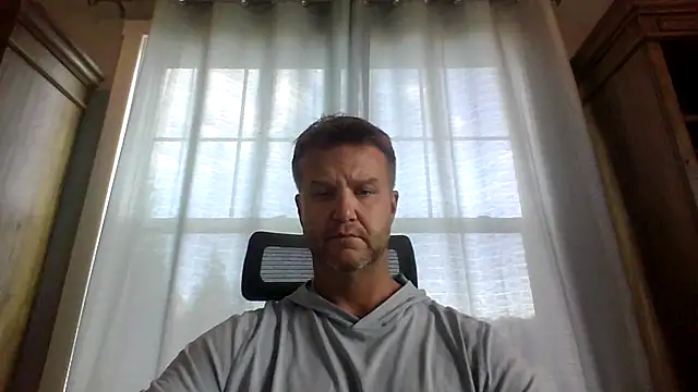 Snapshot of 45andfit1 chatting on 27, 10, 2025 45andfit1 online show from 27, 10, 2025