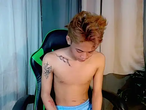 AsianCuteGuy21 online show from 5, 2, 2026