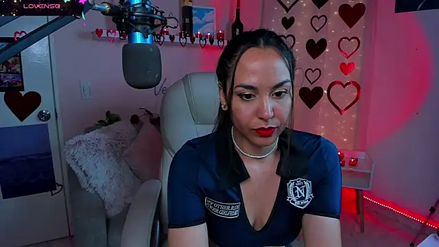Snapshot of VenusIsLove_ chatting on 12, 2, 2025 VenusIsLove online show from 12, 2, 2025