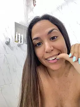 VenusIsLove  online show from 12, 3, 2026