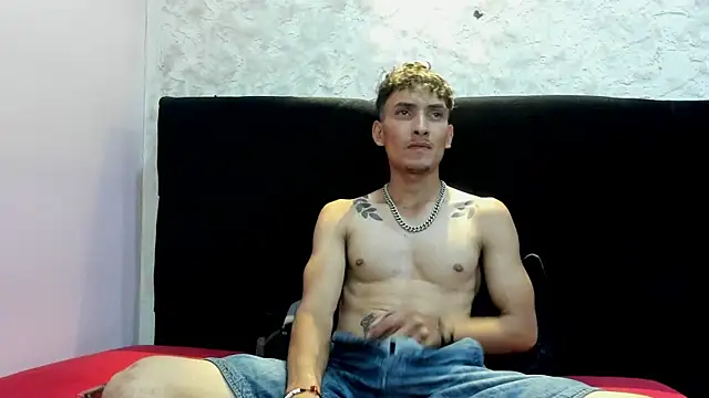 SavageLover  online show from 8, 11, 2025