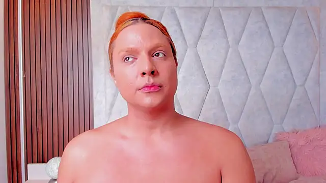 IrinaaVega online show from 5, 4, 2026