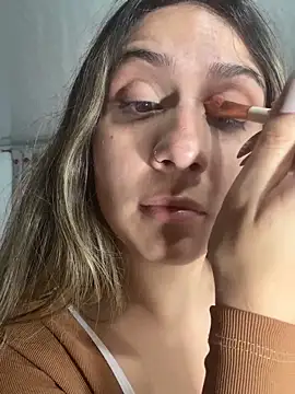 Snapshot of sarah_honey__ chatting on 27, 10, 2025 sarah honey online show from 27, 10, 2025