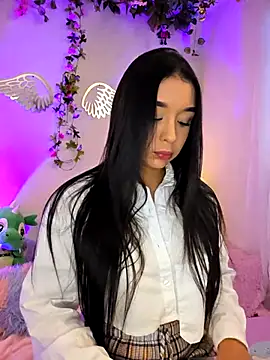 ISA NIXON online show from 25, 11, 2025