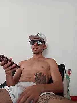Snapshot of Paul_Bellucci chatting on 27, 10, 2025 Paul Bellucci online show from 27, 10, 2025