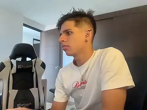 lionandreough online show from 9, 11, 2025