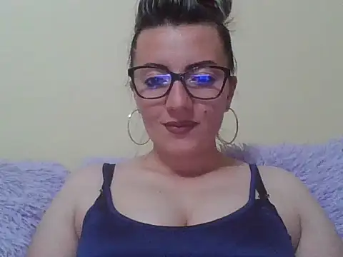 blondinaali online show from 26, 10, 2025