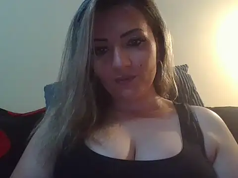 blondinaali online show from 31, 10, 2025