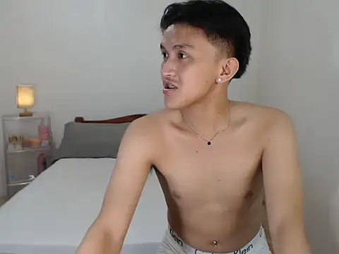 Snapshot of Lust_Motion chatting on 28, 10, 2025 Lust Motion online show from 28, 10, 2025