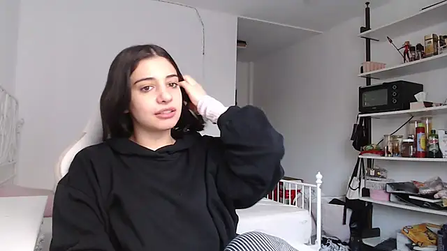 bellefleurrr online show from 25, 3, 2026