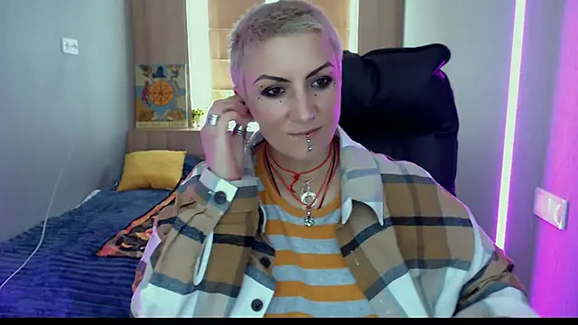 Snapshot of Sweet-n-Strong chatting on 6, 6, 2026 Sweet-n-Strong online show from 6, 6, 2026