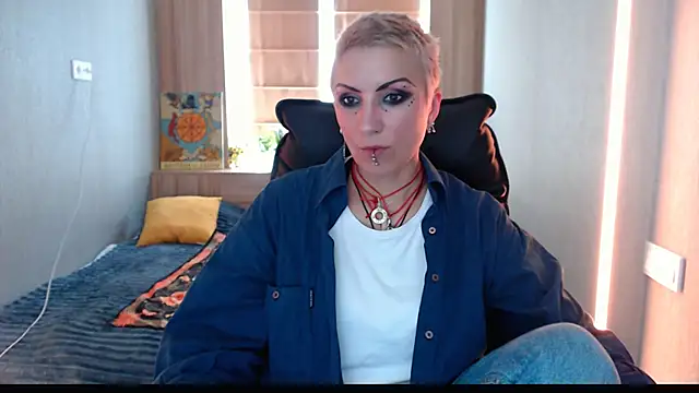Snapshot of Sweet-n-Strong chatting on 7, 6, 2026 Sweet-n-Strong online show from 7, 6, 2026
