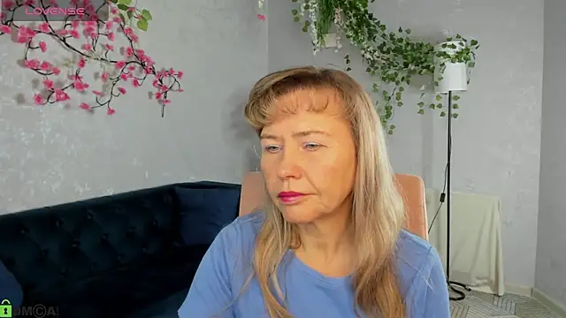 Carla Vogue online show from 28, 11, 2025