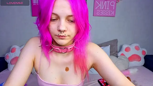 KittieHeart online show from 11, 4, 2026