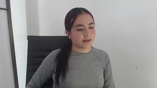 Snapshot of MilaStar2 chatting on 24, 10, 2025 MilaStar2 online show from 24, 10, 2025