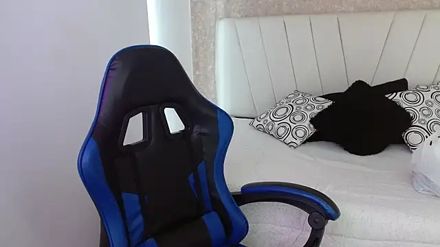 AliceSmity  online show from 7, 2, 2026